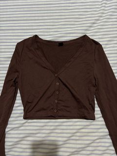 (Category: ) located in . Submitted by ct.closet (Listing ID 1368696617, Image 1). Description: .