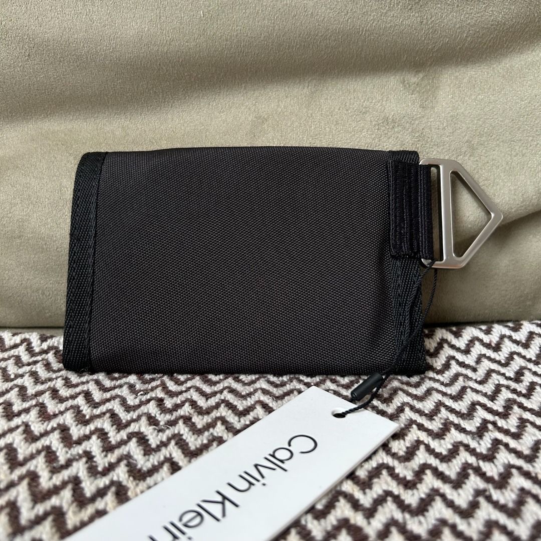 Calvin Klein Wallet (Category: Luxury Bags & Wallets) located in Paranaque City. Submitted by wolfhill (Listing ID 1368748402, Image 2). Description: 100% brand new and authentic from the USA!.