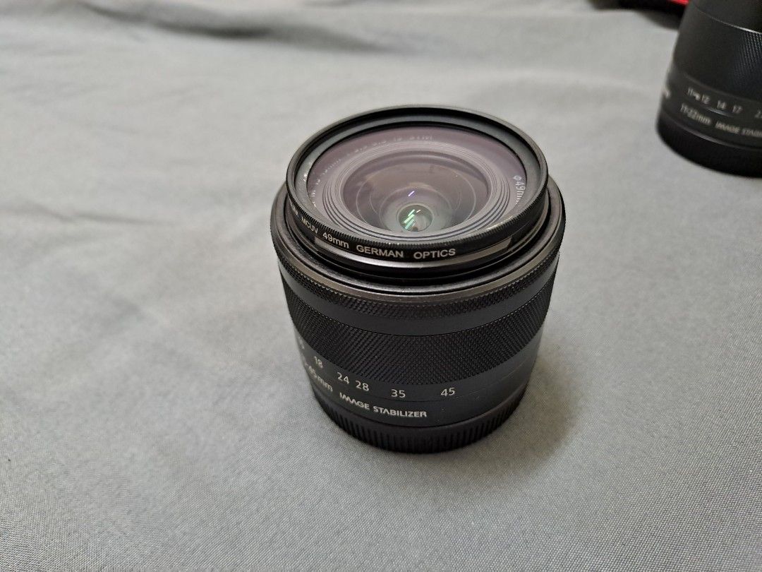 由 timtim510803359 (刊登 ID 1368715459，圖片 3) 提交，位於 台北市 (Taipei) 的 Canon m50 mark i 單機身 + Canon EF-M 15-45mm F3.5-6.3 IS STM （不拆售） （含前後蓋、保護鏡） (類別：相機)，說明：Canon EOS M50 配備 APS-C 大感光元件，有 2410 萬畫素，不只畫質細膩，還能拍出漂亮的背景模糊效果！機身輕巧，畫質卻不妥協，無論是拍人像、風景還是日常生活，都能輕鬆駕馭。 特色和優點 1. APS-C 大尺寸感光元件：比一般手機和小相機大很多，細節更清楚、雜訊更少。 2. 對焦超快又準：雙像素自動對焦+眼部偵測，不管拍照或錄影都對得很精準。 3. 可翻轉觸控螢幕：自拍、拍 Vlog、低角度高角度取景超方便，新手也能輕鬆上手。 還支援 Wi-Fi / 藍牙連線，拍完立刻傳手機超方便！。