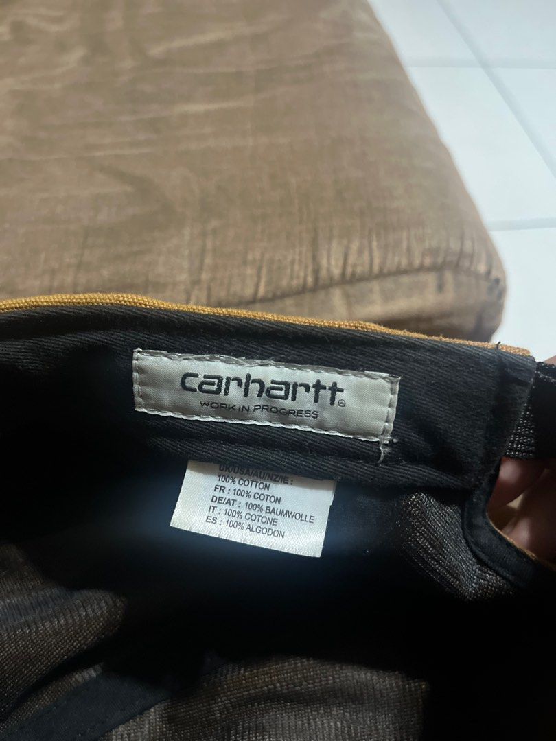 Carhartt Five Panel Cap (Category: Caps & Hats) located in San Pedro. Submitted by ashleycake (Listing ID 1368733330, Image 3). Description: WTS/FS In good condition (slight stain) 1200 .