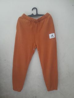 (Kategori: ) berada di . Dikirim oleh thrifting.premium_shop (ID iklan 1368610528, Gambar 1). Deskripsi: .