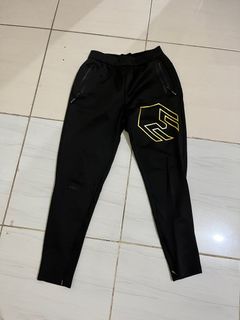 (Kategori: ) berada di . Dikirim oleh rewearstudio_ (ID iklan 1368724511, Gambar 1). Deskripsi: .