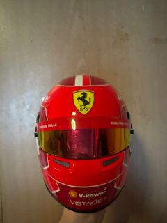 (Category: ) located in . Submitted by f1helmets (Listing ID 1368598453, Image 1). Description: .