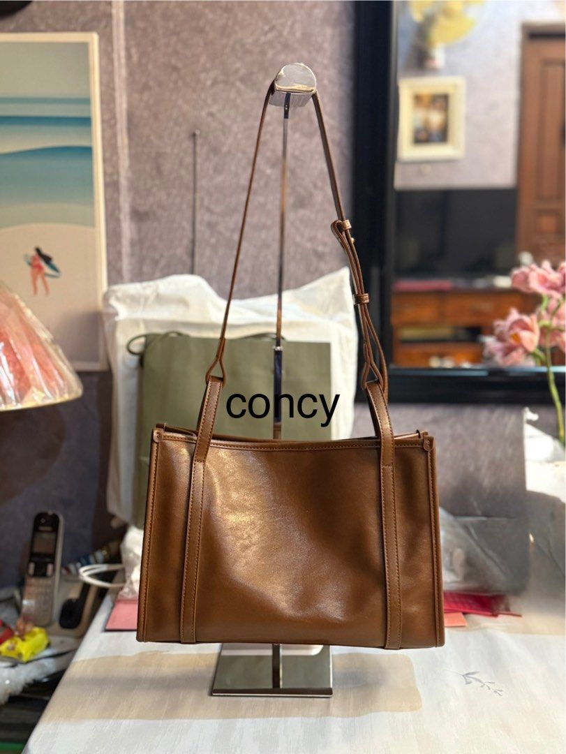 Christy Ng (Category: Shoulder Bags) located in Manila. Submitted by concy (Listing ID 1368718526, Image 1). Description: Original Christy Ng Soft Leather Bag 2 side pockets Open top Snap on closure With dustbag.