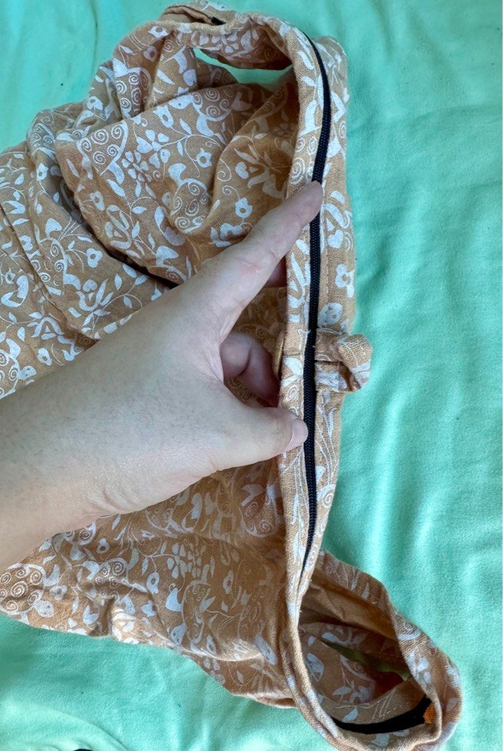Cloth hobo bag from Thailand (Category: Cross-body Bags) located in Mandaluyong City. Submitted by oursharedcloset (Listing ID 1368700438, Image 2). Description: Unused, clean inner.