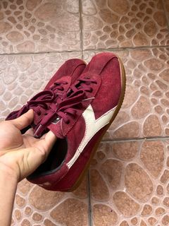 (Category: ) located in . Submitted by propercloset (Listing ID 1368621834, Image 1). Description: .