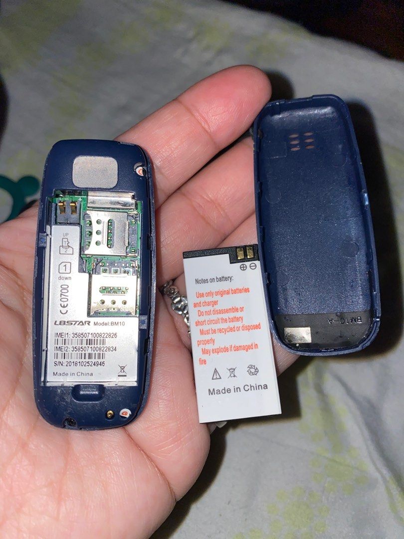Dual sim mini phone (Category: Early Generation Mobile Phones) located in Manila. Submitted by eileensshoponlineshop (Listing ID 1368759829, Image 3). Description: .