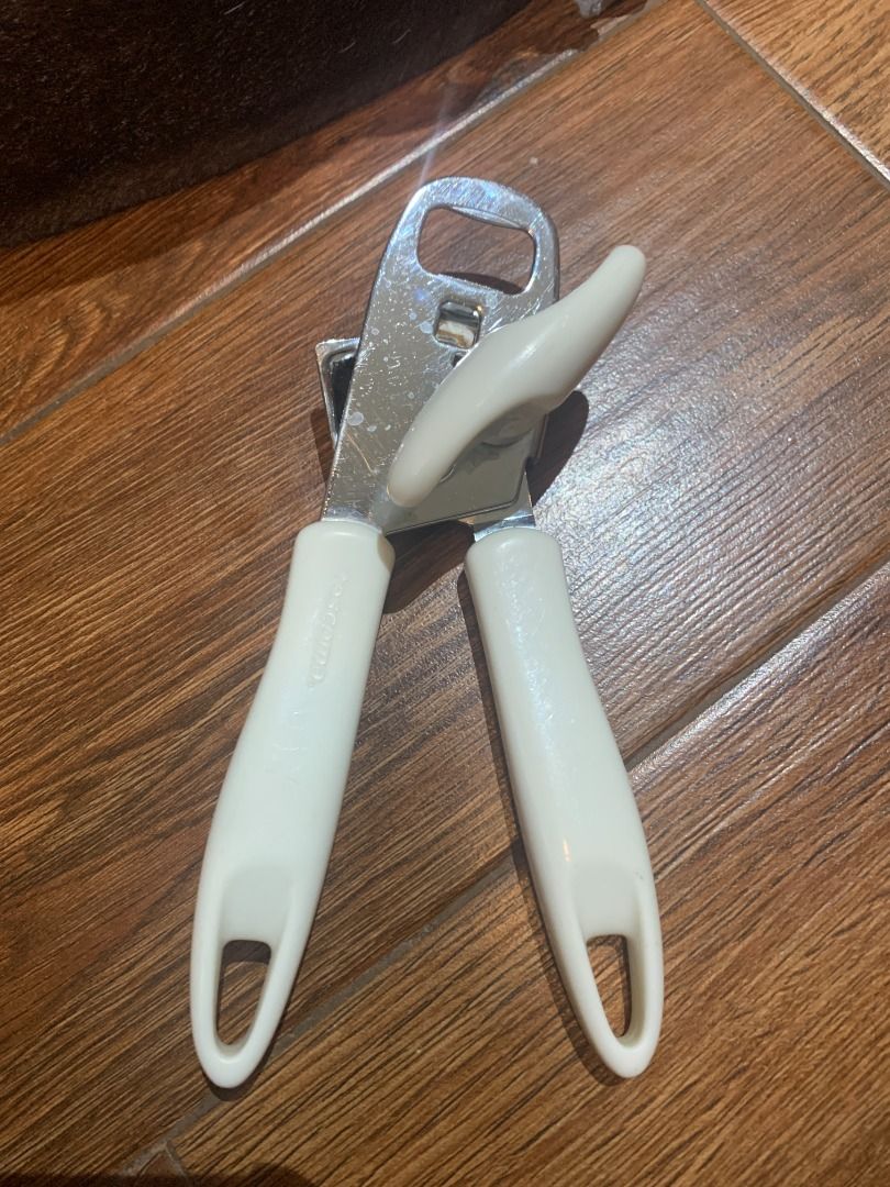 dual-purpose: can opener + bottle opener (Category: Cookware & Accessories) located in Marikina City. Submitted by theflos (Listing ID 1368669139, Image 2). Description: .