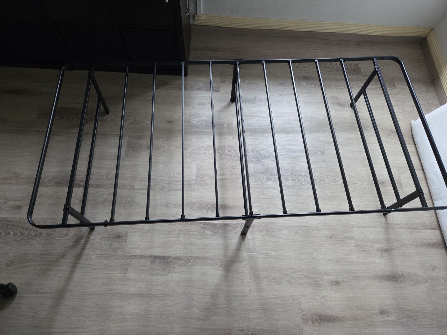 Foldable Bed Frame single (exclude mattress)