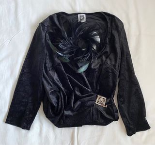 (Category: ) located in . Submitted by Declutter_Cha (Listing ID 1368601888, Image 1). Description: .