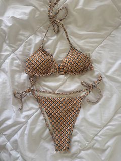 (Category: ) located in . Submitted by shopallison (Listing ID 1368601452, Image 1). Description: .