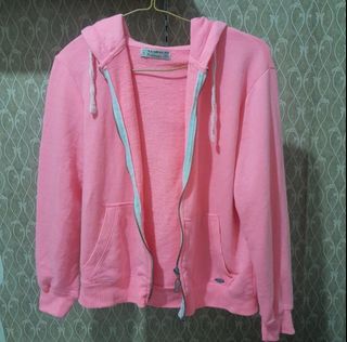 (Kategori: ) berada di . Dikirim oleh thriftalley (ID iklan 1368763479, Gambar 1). Deskripsi: .