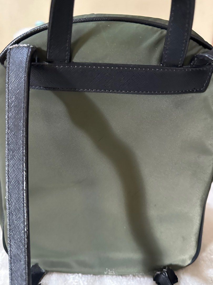 Kate Spade backpack small (Category: Luxury Bags & Wallets) located in Mandaluyong City. Submitted by girlsshoppe888 (Listing ID 1368599375, Image 3). Description: .