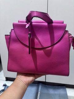 (Kategori: ) berada di . Dikirim oleh hernitha (ID iklan 1368705233, Gambar 1). Deskripsi: .