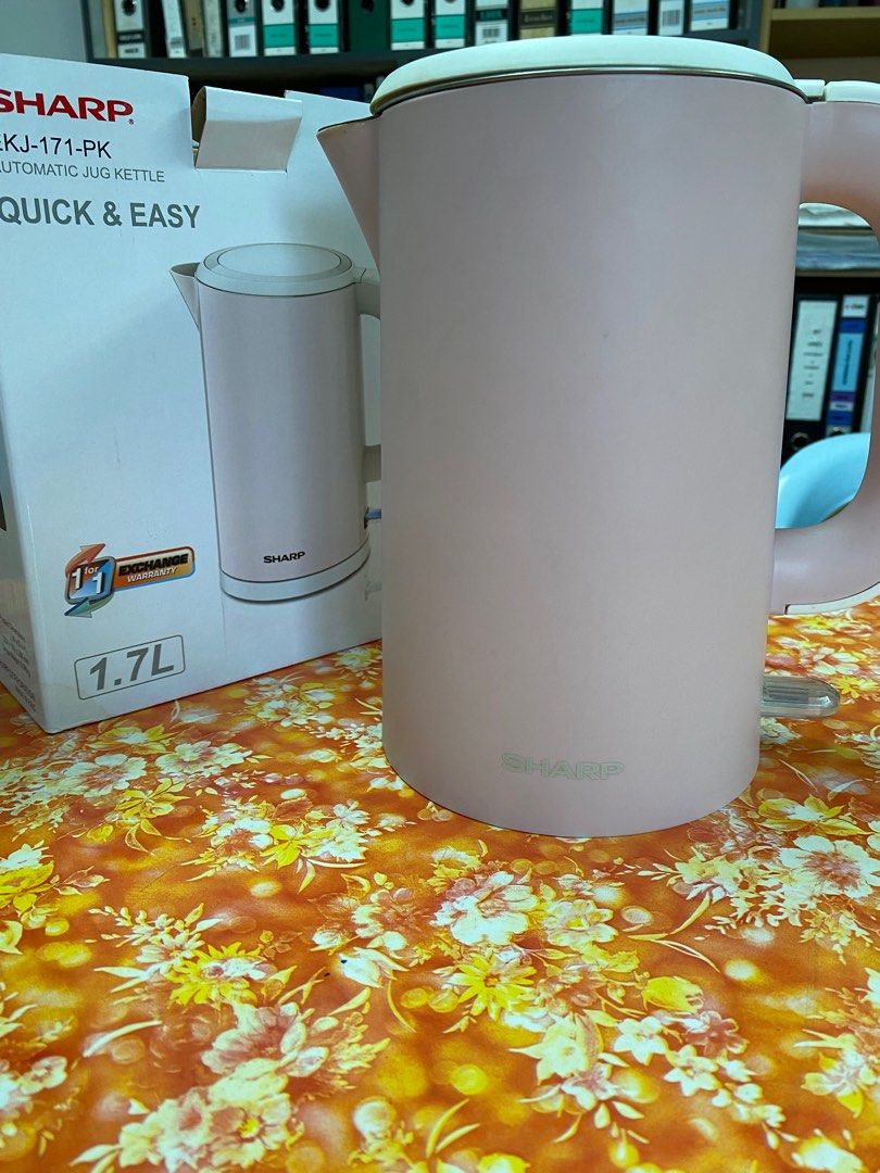 Kettle - Sharp (Category: Kettles & Airpots) located in Kuala Lumpur. Submitted by tommy2903 (Listing ID 1368640296, Image 3). Description: Automatic Jug Kettle Reason to sell: Not using anymore Condition: 8/10 Warranty Card included. Prefer COD. Can check before buy. .