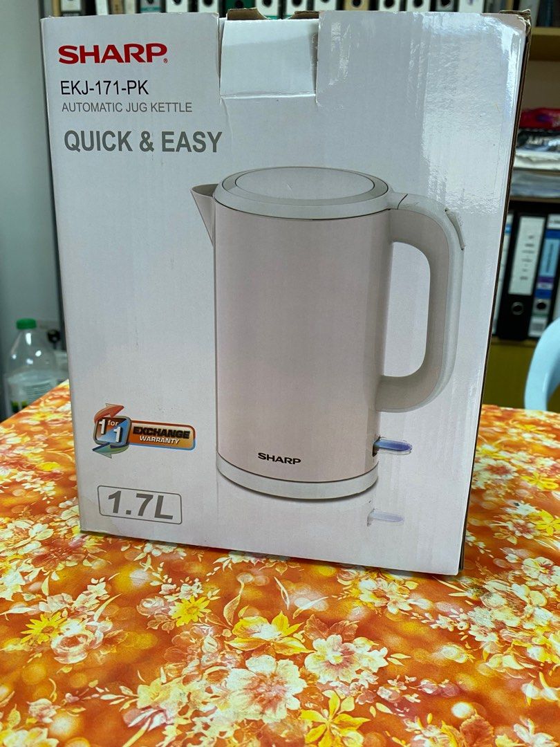 Kettle - Sharp (Category: Kettles & Airpots) located in Kuala Lumpur. Submitted by tommy2903 (Listing ID 1368640296, Image 1). Description: Automatic Jug Kettle Reason to sell: Not using anymore Condition: 8/10 Warranty Card included. Prefer COD. Can check before buy. .