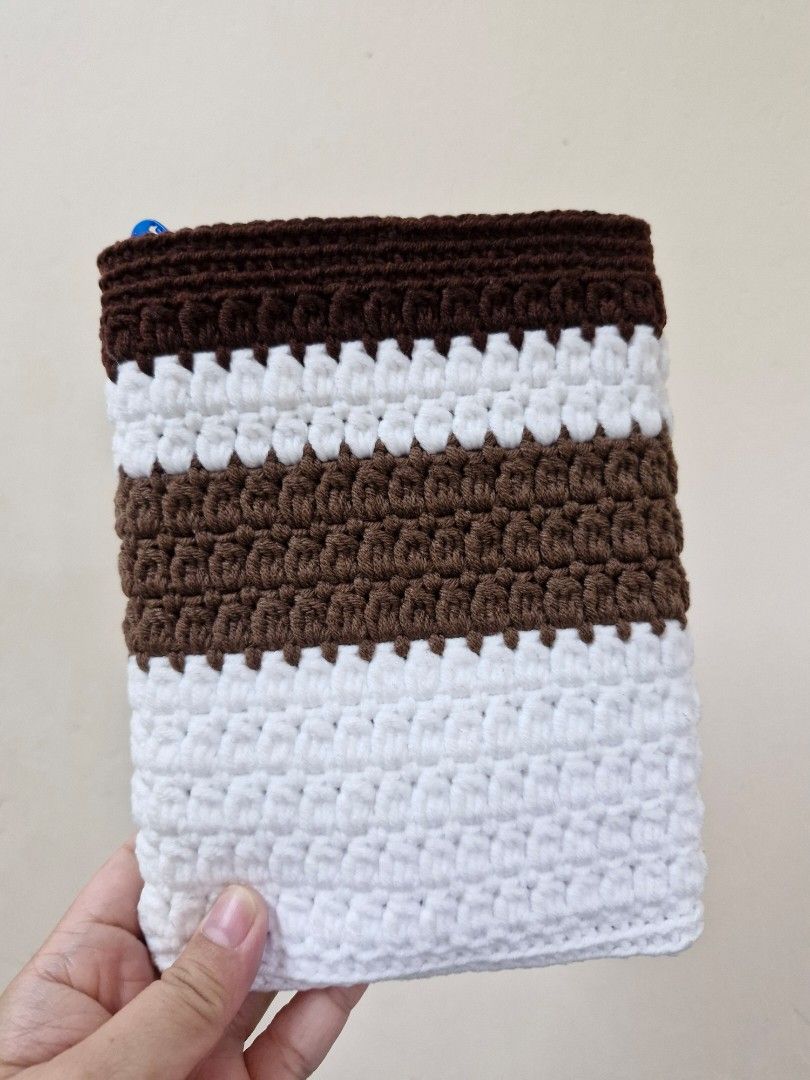 Kindle Sleeve Coffee Cup Design (Category: E-Readers) located in Paranaque City. Submitted by mi_artesano_mnl (Listing ID 1368670801, Image 2). Description: Handmade Crochet Kindle Sleeve! Protect your Kindle in style with this beautiful, handmade crochet sleeve. Features: Soft, durable yarn for maximum protection Unique, eye-catching designs Lightweight and portable Ideal for book lovers on the go! price starts at 250 for 6.2x4.3" sleeve(kindleb