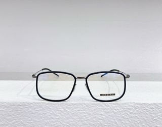 (Category: ) located in . Submitted by sunglasses.versionsale (Listing ID 1368680165, Image 1). Description: .