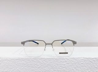 (Category: ) located in . Submitted by sunglasses.versionsale (Listing ID 1368689944, Image 1). Description: .