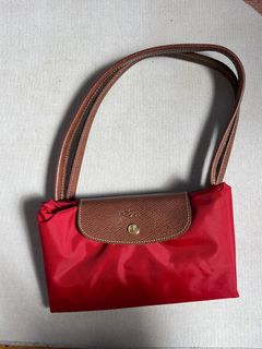 （分類：）位於 。 由 cara84 提交（商品編號 1368593596，圖片 1）。簡介： 。
