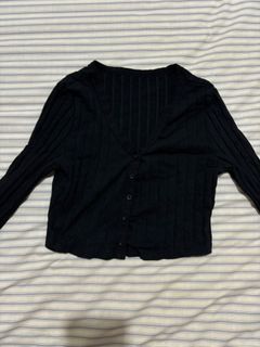 (Category: ) located in . Submitted by ct.closet (Listing ID 1368697040, Image 1). Description: .