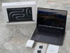 MacBook Pro M3 18GB/512GB