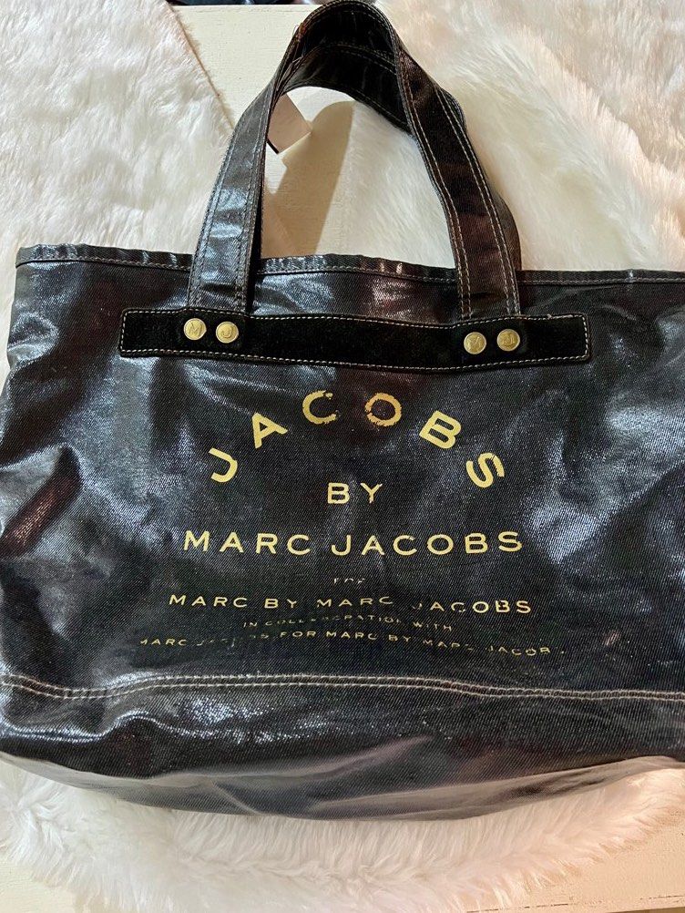 Marc Jacobs tote bag (Category: Tote Bags) located in Las Pinas. Submitted by iceedevclutter (Listing ID 1368676049, Image 1). Description: From jpn.