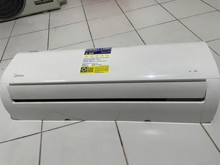 Midea 1.5 hp split type inverter aircon