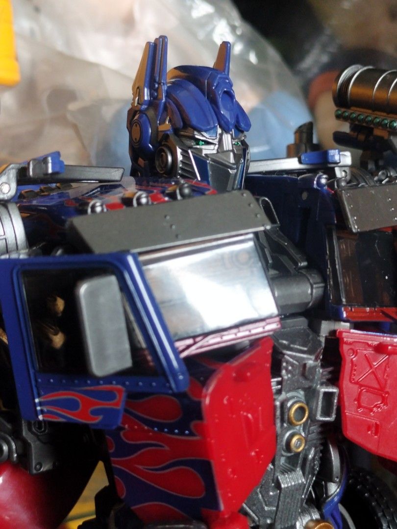 Optimus prime action figure (Category: Action & Battle Toys) located in Caloocan City. Submitted by m.hobby (Listing ID 1368669154, Image 2). Description: transformer " optimus prime " action figure * XP-14 * new and good condition BIB * transformable to truck * approx. 12 inches * with original art box and styrofoam * complete accesories * diecast / plastic * check pictures for item details location: bagbaguin caloocan city mop: gcash price: 320