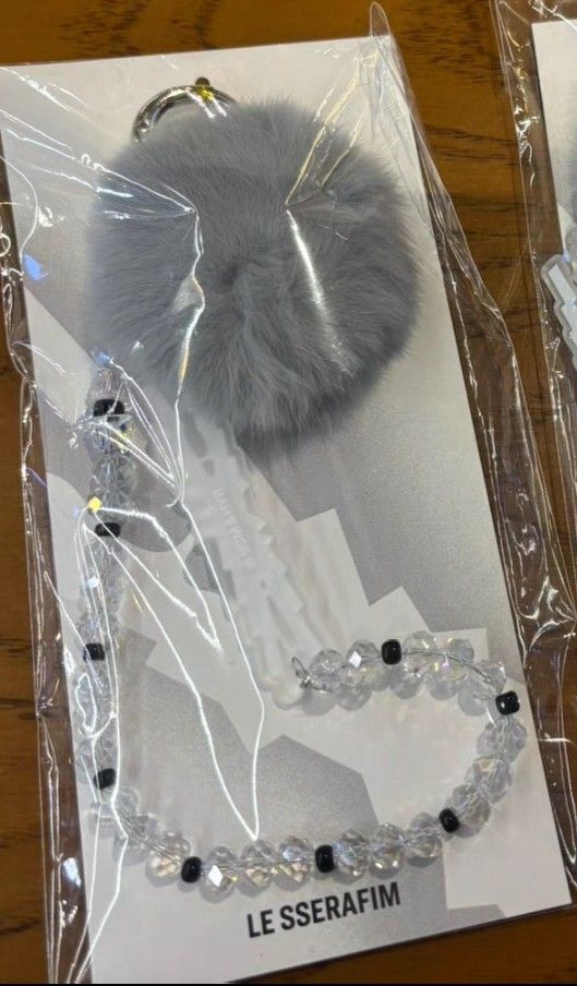 [PO, READ DESCRIPTION] LESSERAFIM OFFICIAL MD FUR KEYCHAIN KEYRING#LE ...