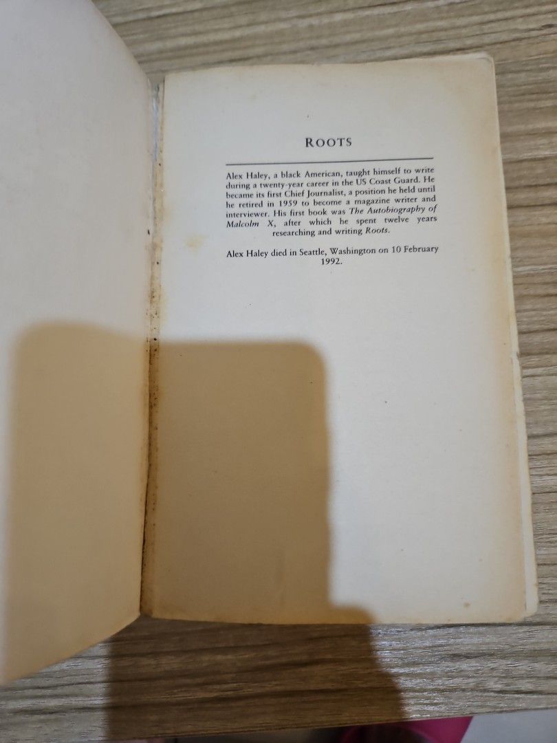 Roots by Alex Haley (Category: Storybooks) located in Makati City. Submitted by preloved.christine (Listing ID 1368666694, Image 3). Description: paperback.