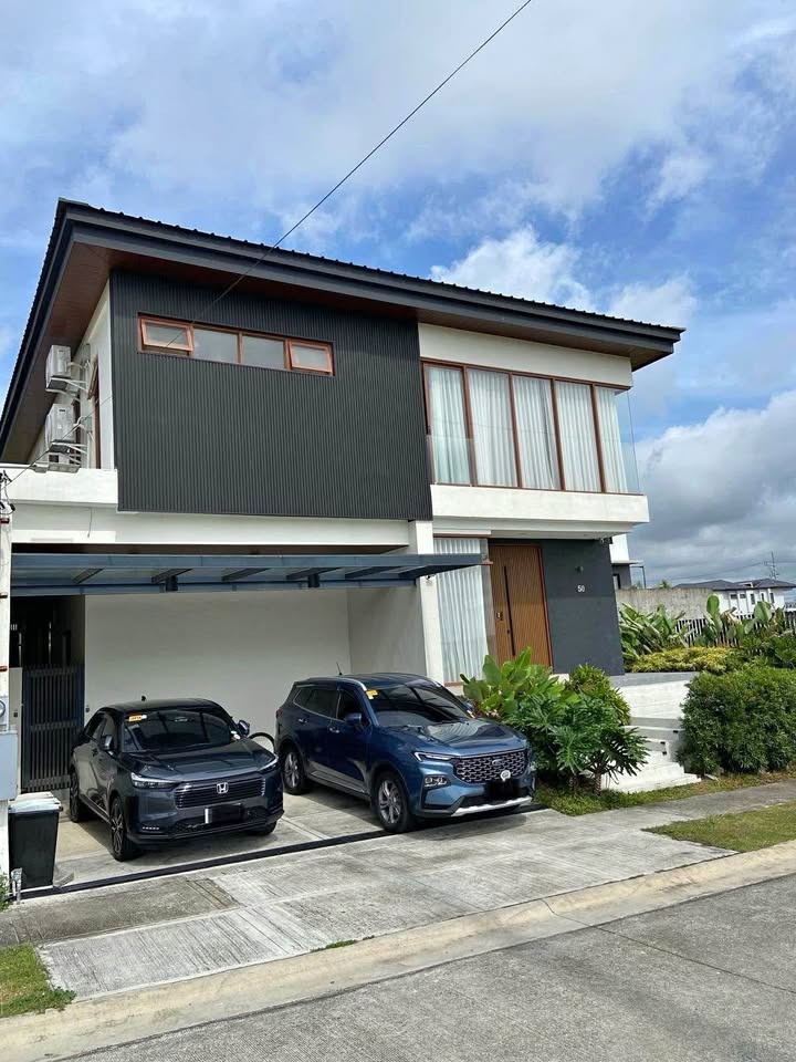 (Category: ) located in . Submitted by rightrealestate (Listing ID 1368628610, Image 1). Description: .