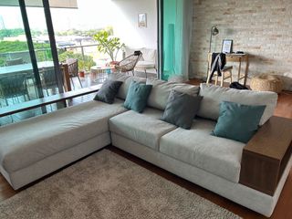 (Category: ) located in . Submitted by laurette (Listing ID 1368659481, Image 1). Description: .
