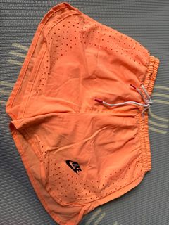 (Category: ) located in . Submitted by ohheyyhello (Listing ID 1368603053, Image 1). Description: .