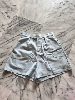 (Category: ) located in . Submitted by styledbypetite (Listing ID 1368647758, Image 1). Description: .