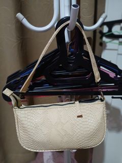 (Kategori: ) berada di . Dikirim oleh piickmeup (ID iklan 1368702577, Gambar 1). Deskripsi: .