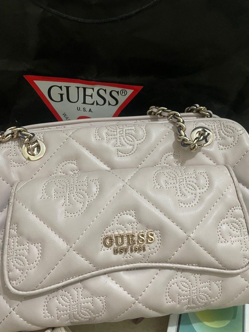 Tas Guess marieke shoulder bag (Kategori: Tas & Dompet Wanita) berada di Pekalongan. Dikirim oleh ftrnz (ID iklan 1368697510, Gambar 2). Deskripsi: Dipake hanya 2 kali acara.