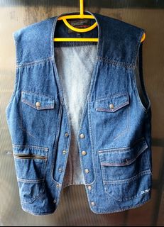 (Kategori: ) berada di . Dikirim oleh emwe_shop (ID iklan 1368631191, Gambar 1). Deskripsi: .