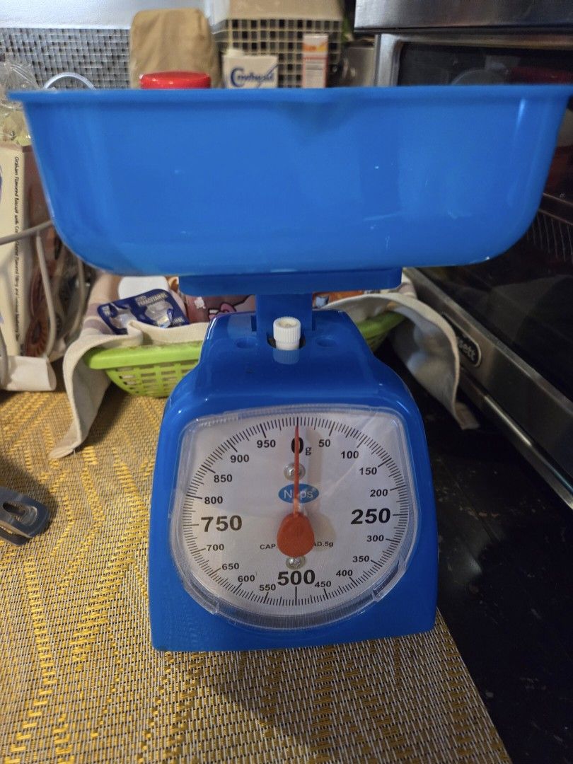 Weight Scale (Category: Health Monitors & Weighing Scales) located in Manila. Submitted by daddyhunt99 (Listing ID 1368709765, Image 1). Description: weighting Scale for food used for Buko meat.