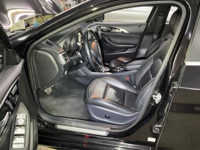 由 a779573339957 (刊登 ID 1368832873，圖片 3) 提交，位於 新北市 (New Taipei) 的 2016 INFINITI Q30 風尚版 1.6L 10.7萬公里 NT$340,000 (類別：汽車出售)，說明：有第三方認證，無待修、無泡水、無事故、三大保固 LINE:PT0974 #汽車#中古車#新車#原廠#代理商#貿易商#新古車#買車#賣車#五股#新北市#台北市#桃園市#換車。