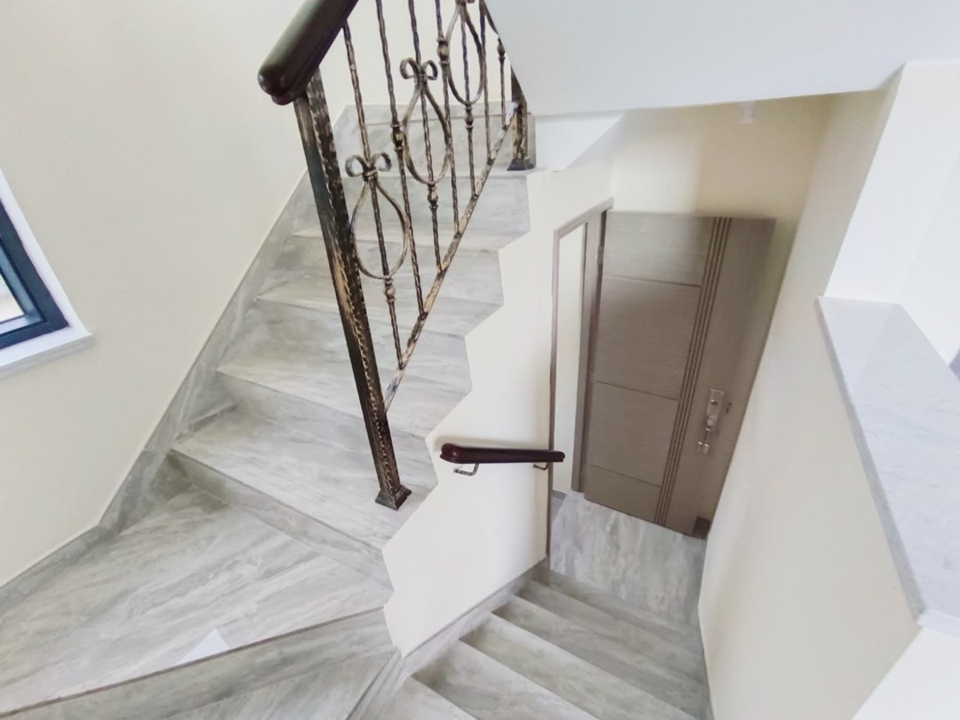 Brand new village house in Lam Tei, Tuen Mun, second floor with rooftop63438844844418111