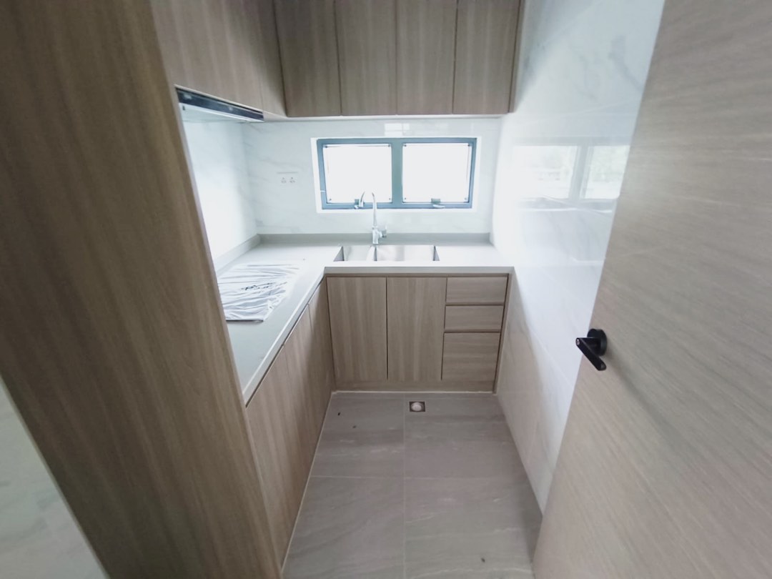 Brand new village house in Lam Tei, Tuen Mun, second floor with rooftop634388448444181121