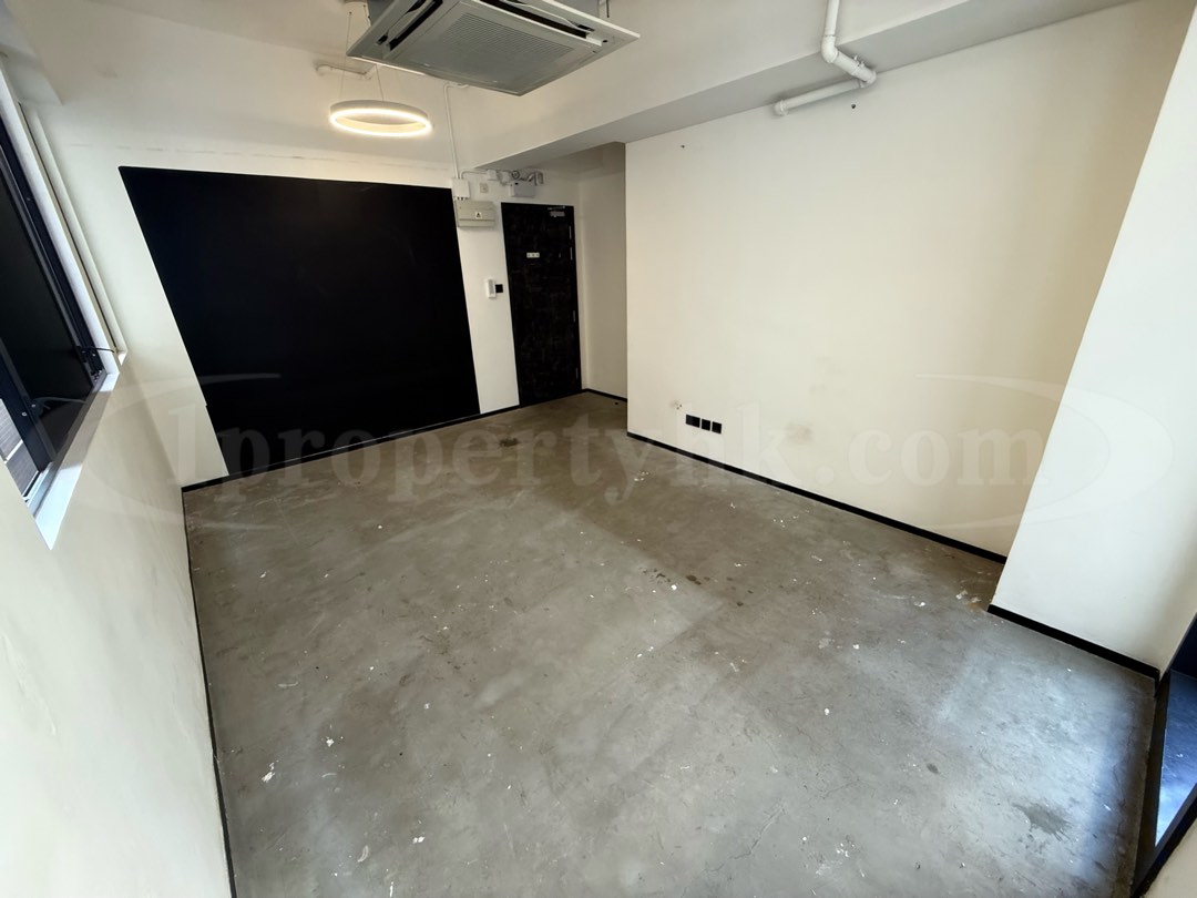 ⬆️ Kwun Tong Studio 🔋 Kam Hoi Industrial Building 🔋 Free 200 sq ft garden terrace, free water access on terrace, shared restroom available, can be used as party room63437818993154113