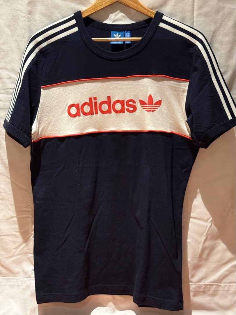 Adidas Shirt (Category: Tshirts & Polo Shirts ) located in Mandaluyong City. Submitted by msgz08 (Listing ID 1368911166, Image 1). Description: Bought abroad, thick quality barely used! Men’s medium .