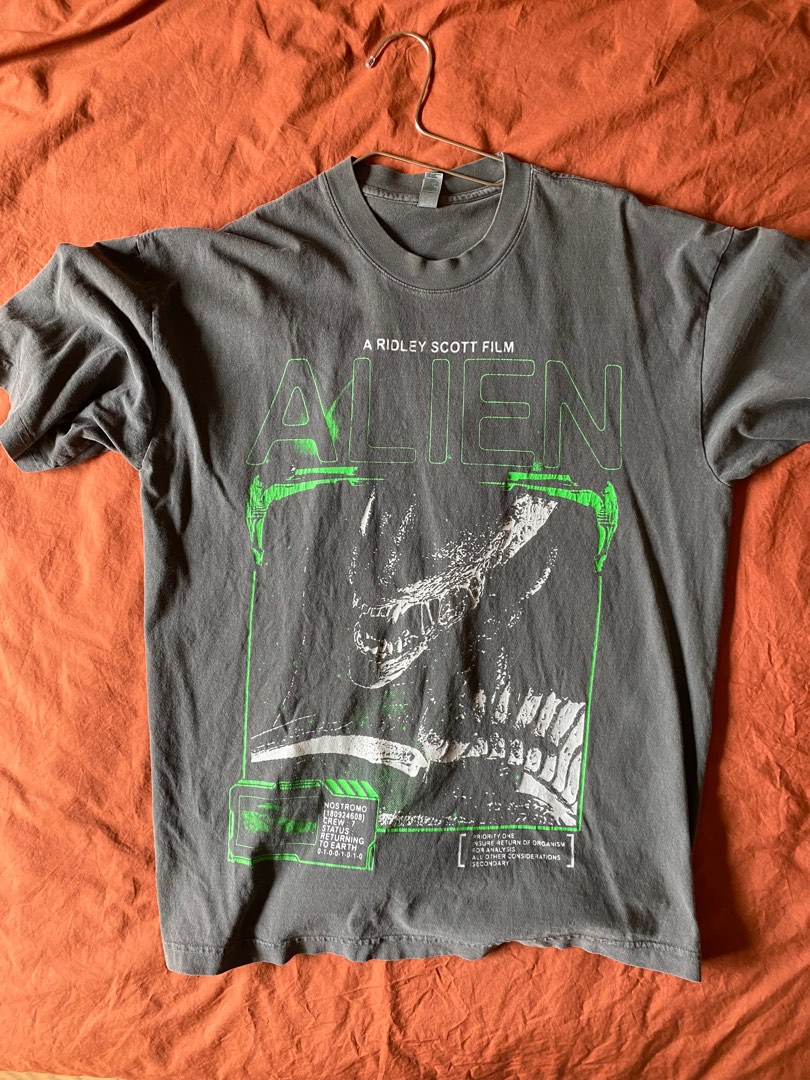 ALIEN movie bootleg tee, Men's Fashion, Tops & Sets, Tshirts & Polo ...