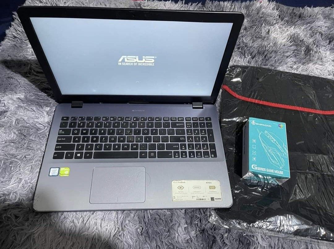 ASUS x542u vivobook i5 7th gen (Category: Laptops & Notebooks) located in Muntinlupa City. Submitted by cottagefairy_ (Listing ID 1368919600, Image 1). Description: rfs: moving out Issues: *line in lcd and white spots. (i have it checked pero sabi wag muna palitan kasi it doesn't hinder things to do in it yet daw and medyo pricey pagawa around 4500-5k and it's not original pa kasi wala na daw original lcd in stores) Check pics. *plug and play COD