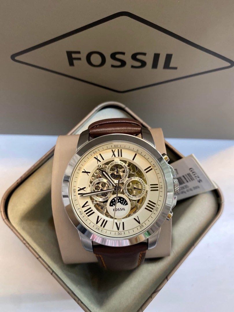 🇺🇸AUTHENTIC AUTOMATIC FOSSIL WATCH🇺🇸 (Category: Men's Watches) located in Manila. Submitted by Supermomshie (Listing ID 1368888046, Image 1). Description: 💯 % Authentic🇺🇸🇺🇸 ✅ Complete inclusion ♥️ Manual, box and paperbag ✅ Pawnable ✅ With warranty 📌We are up to 70% lower price than mall price 📌Authentic- 💋can bring to any watch center to prove its authenticity. 📌 Money back if proven fake.
