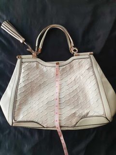 (Category: ) located in . Submitted by gracefulfinds (Listing ID 1368867695, Image 1). Description: .