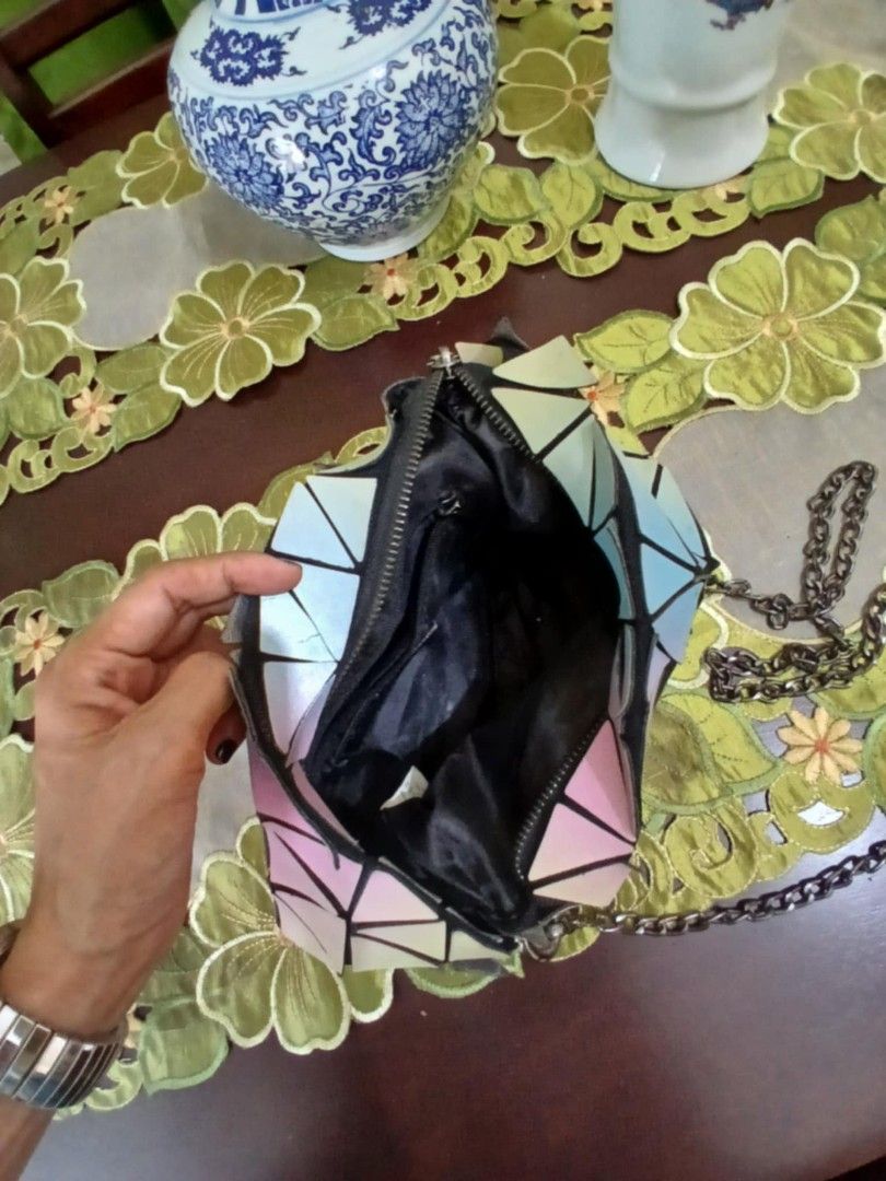 BAO BAO ISSEY MIYAKE (Category: Luxury Bags & Wallets) located in Manila. Submitted by vanessabunyi (Listing ID 1368904606, Image 3). Description: PALUGI SALE.