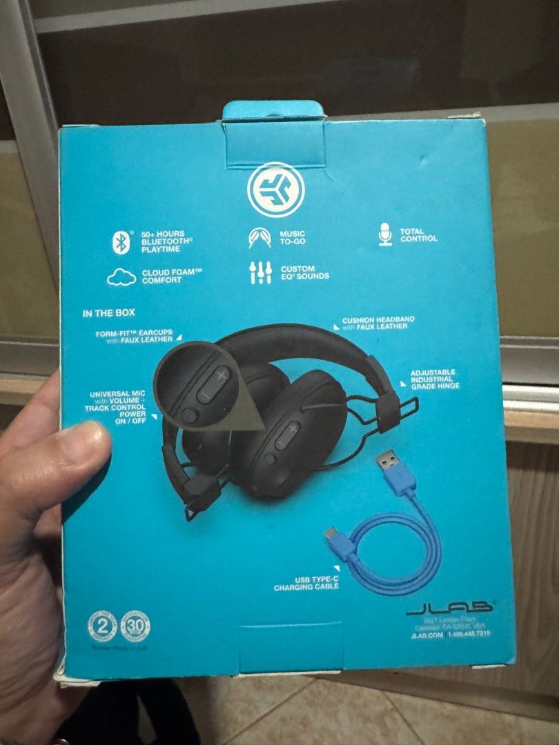 Brand New (Category: Headphones & Headsets) located in Cavite. Submitted by mcbfave (Listing ID 1368894519, Image 2). Description: last photo for reference only. .